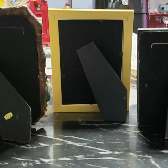 3 assorted Frames, Pretty for your pictures. - Picture 3 of 4